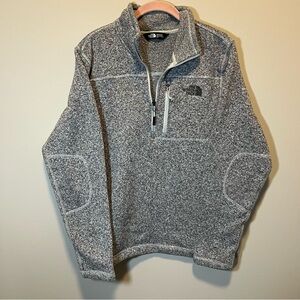 The North Face Men’s Gray Pullover Quarter Zip Large